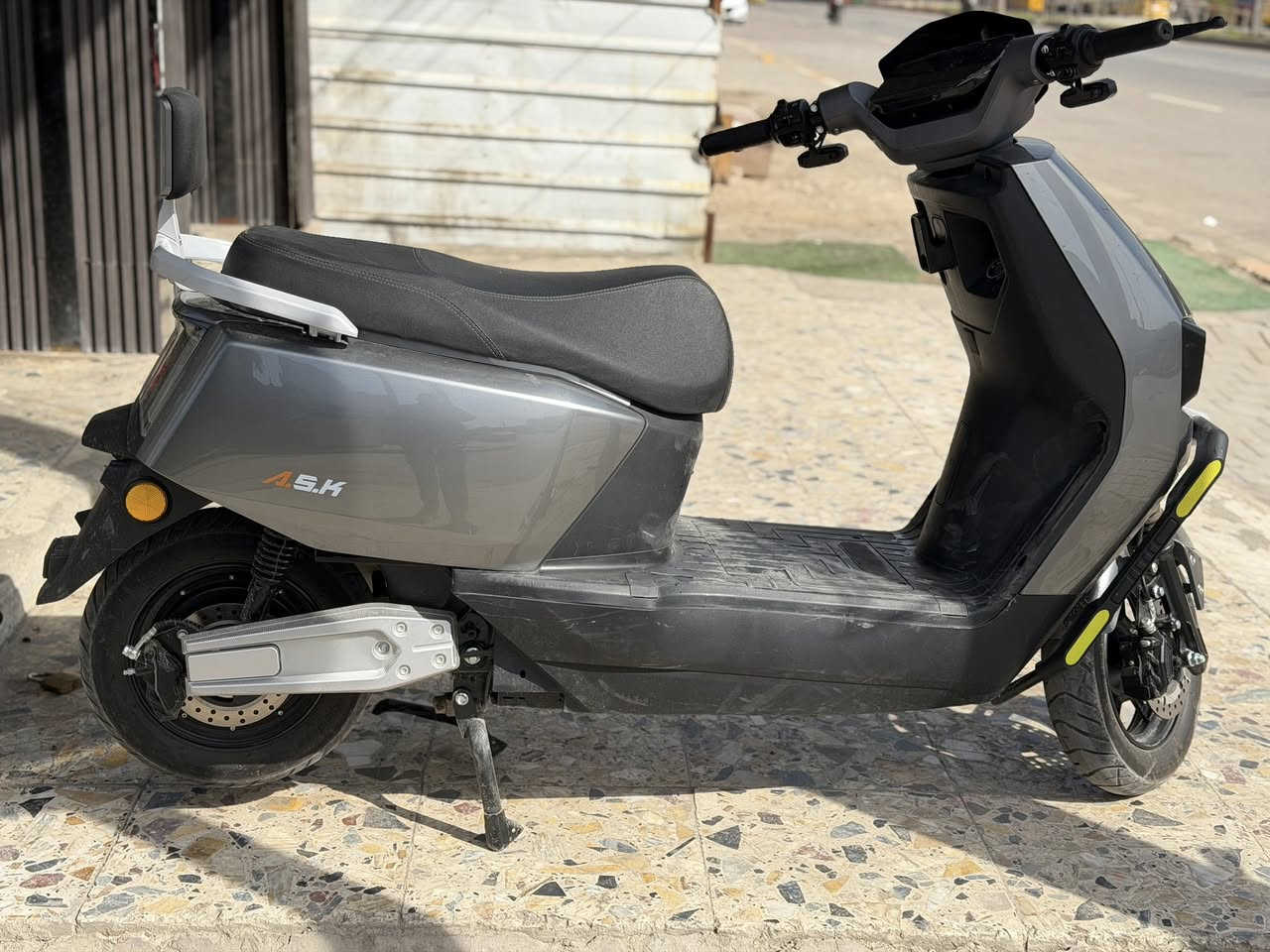 السلام عليكم دراجة ماركة ask للبيع فول مواصفات نظامR نظام 3سرع نظام مثبت سرعه باقي التفاصيل في الخاص السعر 850 ألف وبيه مجال


**إذا كنت صاحب هذا الإعلان وتريد حذفه لأي سبب، رجاءا أرسل رسالة إلى الدعم الفني**