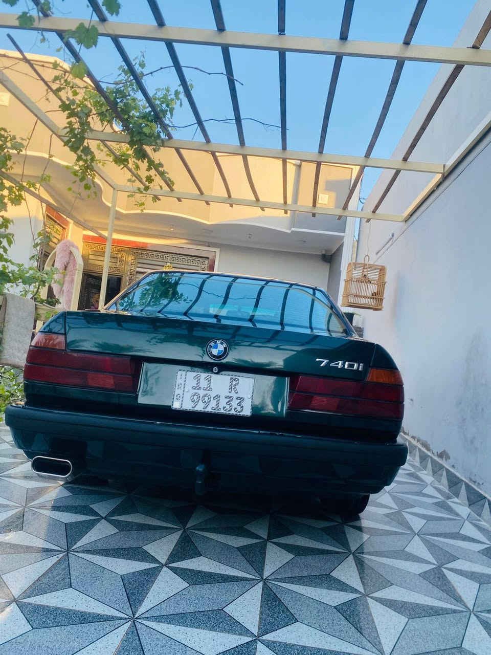 بيئم مديل 93 السعر90وبيها مجال ورقم بغداد مميز دولي تحويل مباشر غير متواجد ع الفيس خابر وتدلل
8سلندر 740  من الضربة والمعجون وكير والمحرك وصدر وتخم تاير وتبريد وغرفه كله مكفول وجديد***********
