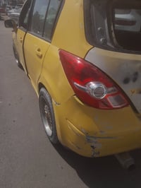 نيسان فيرسه مديل 2007 وارد أمريكي  سعر 27  ورقه 07711823161