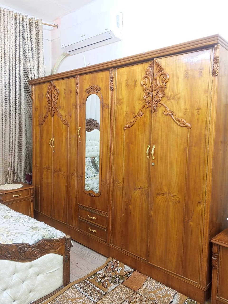 السلام عليكم غرفه مستعمله سنه وحده للبيع مشتريتهه بمليون و٣٠٠ اريدهه ٨٠٠جديده ومديلهه حديث غرض اابيع الانتقال إلى مكان صغير


**إذا كنت صاحب هذا الإعلان وتريد حذفه لأي سبب، رجاءا أرسل رسالة إلى الدعم الفني**