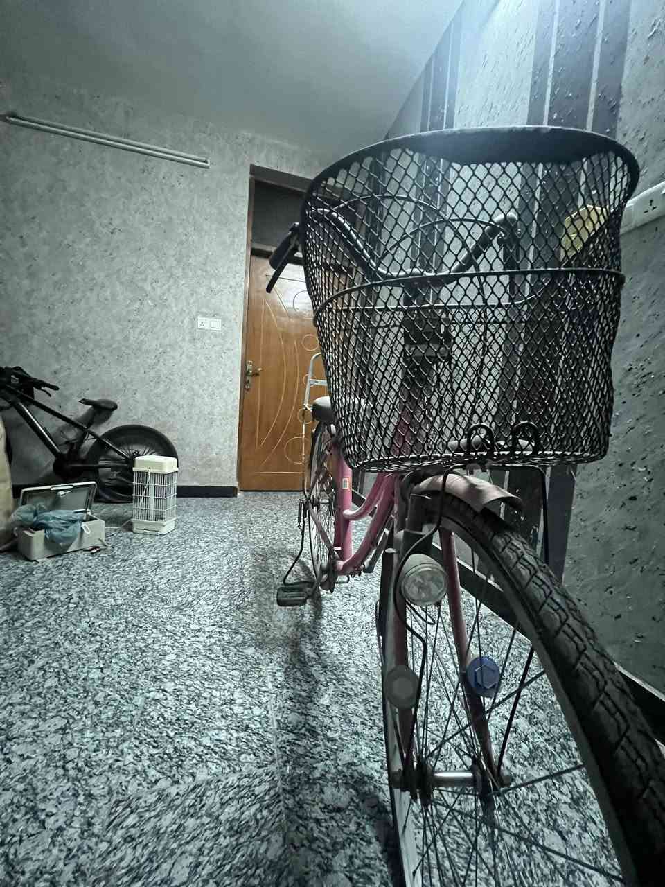 بايسكل للبييع على حطته السعر 45 وبي مجال بغداد حي جميله الرقم ***********
