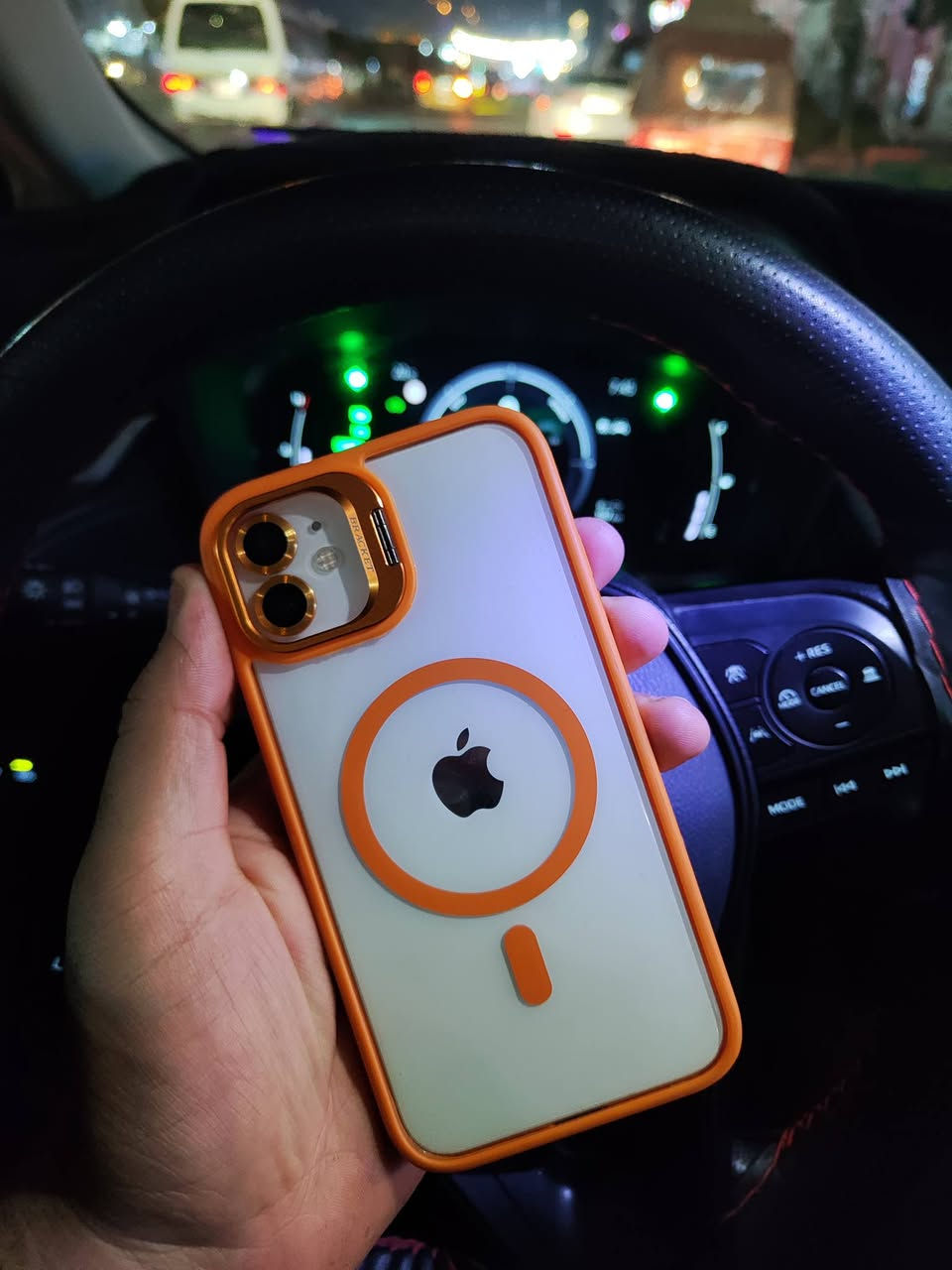 ايفون11 العادي ماستر ممفتوح بطاريه91 اصلي للبيع ب300
***********
