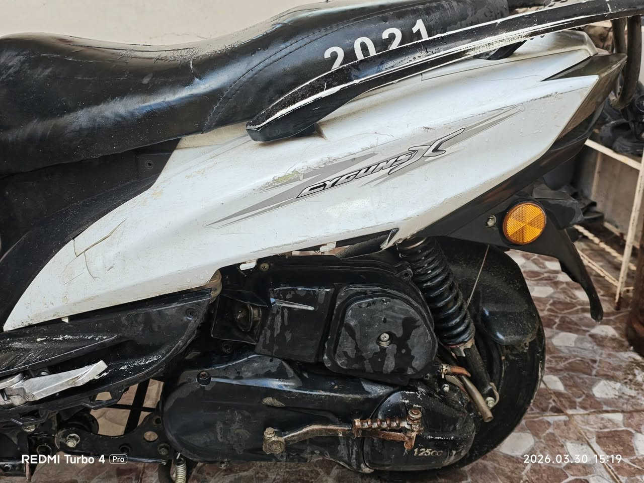 ماطور سكنس نضيف سلف كهربائيات كله شغال اشارات هورن
سلف واحد يشتغل شرط لا دخان لا بخار 
سعره 200 الف
***********
