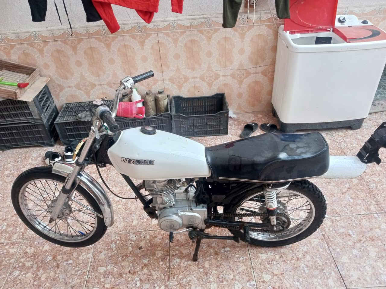 سلام عليكم دراجه للبيع مديل 22 اوراق اصولي من مجمع كرار مفتوح بيه بس كور سعر 550 مكان ناصريه مكلف بل نشر شراي يتصل ***********
