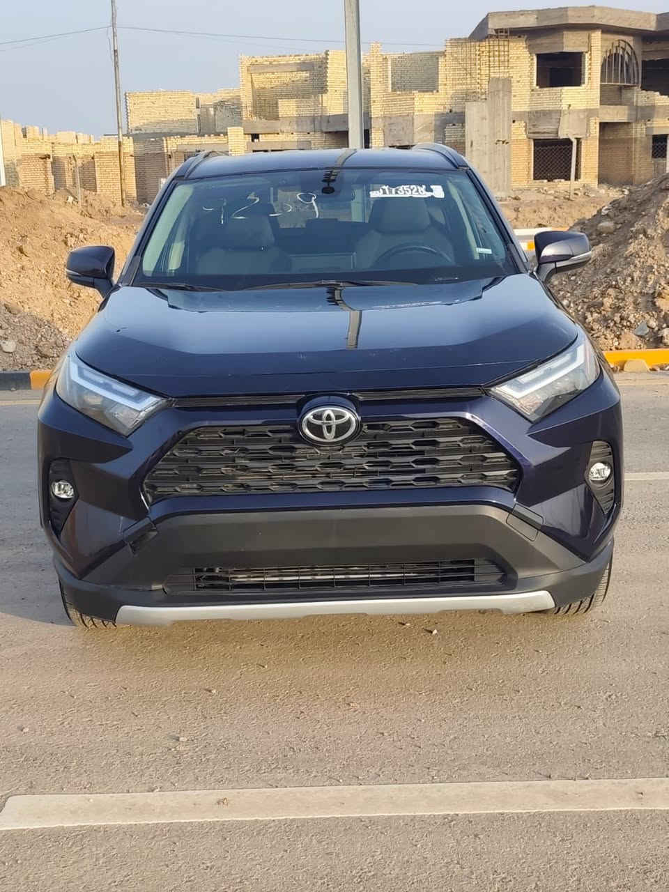 راف فور RAV4
بدون رقم

فئة XLE 
بانزين 
موديل 2023
ماشية 33 الف كيلو 
 AWDدفع رباعي  

بصمة 
دخول ذكي 
تحكم ستيرن 
كرسي كهرباء 
منظومة زينون بلادي
شاشة كبيرة 
كار بلي بلادي 
قطعتين تبريد 
5 وضعيات(ايكو-سبورت-نورمال- جبلي-ثلجي)
مانع انزلاق 
رادار تحديد مسار  
رادار جانبي 
رادار خلفي 
سايد بريك بصمة  
اشاير بلمري 
اوتو هولد 
ويل18
ايرباكات كلها سليمة 
حادث السياره امامي بدون شواصي 
السعر 210 $
***********
