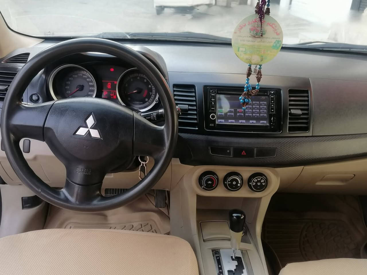 لانسەری قرش مۆدێل 2008 تەنها بۆ فرۆشتن دوپارچە بۆیاخ بێ ناوگرتن تایەی لۆکە
ڕۆنی تازە گۆڕاوە هایدرۆلیکی گێڕ گۆڕاوە هیچ خایسو مەعجونی نیە ..تەقەو ڕەقەی نیە هەمو گیانی تەئمیر کراوە 
بۆزانیاری زیاتر پەیوەندی بەم دو ژمارە مۆبایلەوە بکەن
80گەڵاو موعامەلە  
***********
***********
