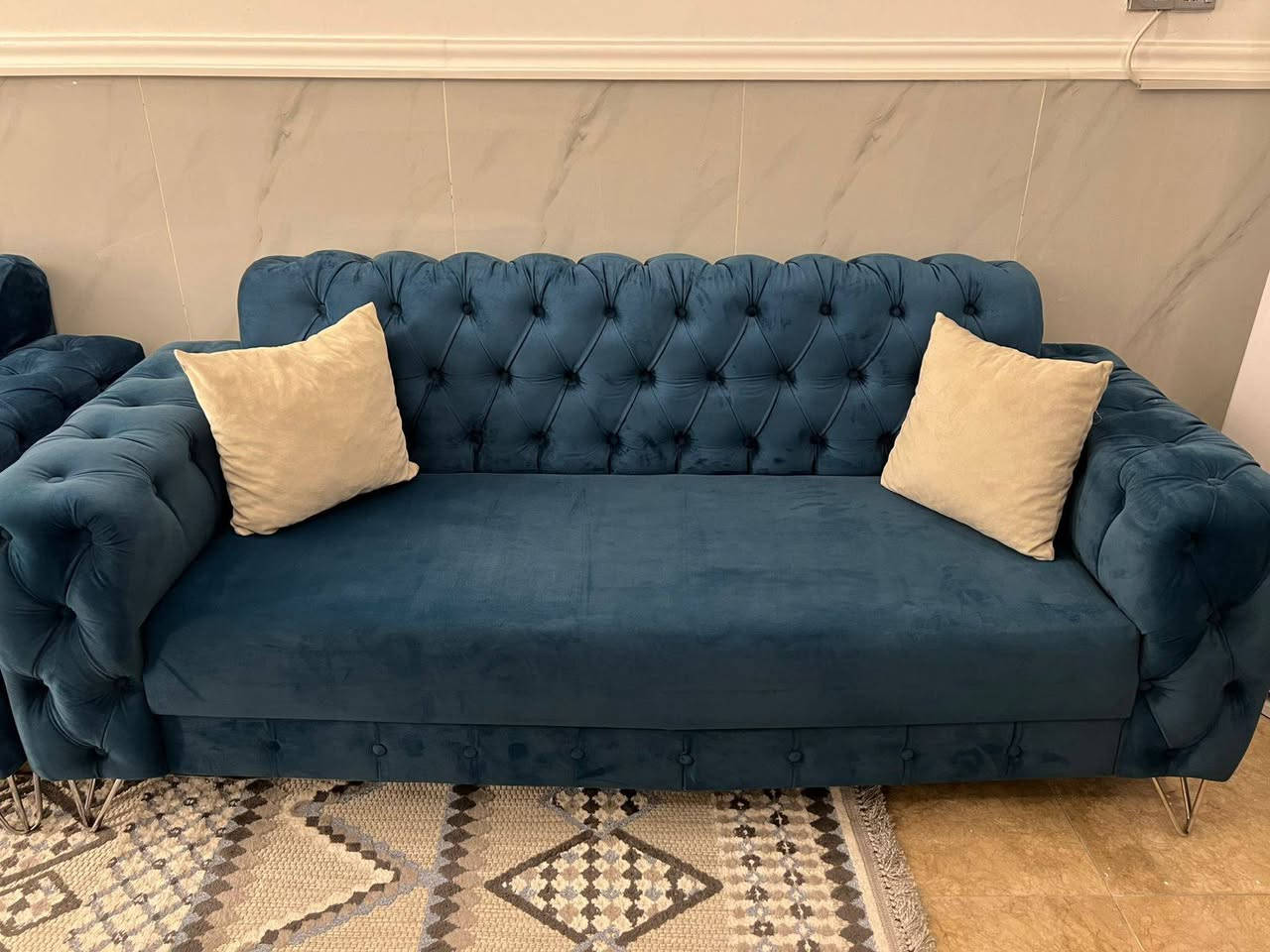 تخم 10 مقاعد نضيف استعمال لفترة بسيطة بي ضرر بسيط المراسلة على الخاص او الاتصال على الرقم ***********
