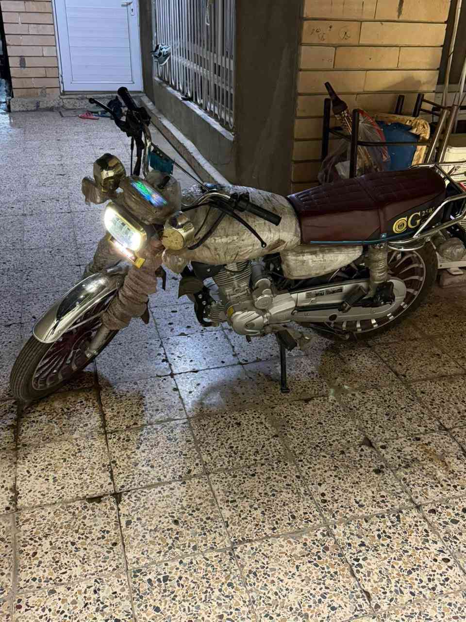 السلام عليكم دراجه أيراني 5كير مكينه 250 كبير معدل 130 جديد ماله مليون و100واني عارضه ب 875الف وبي مجال دراجه اخو جديد ماشي اقل من شهرين مكان الدراجه كركوك وهذه رقمي***********شراي خابري ع رقم وبالخدمه ❤️
