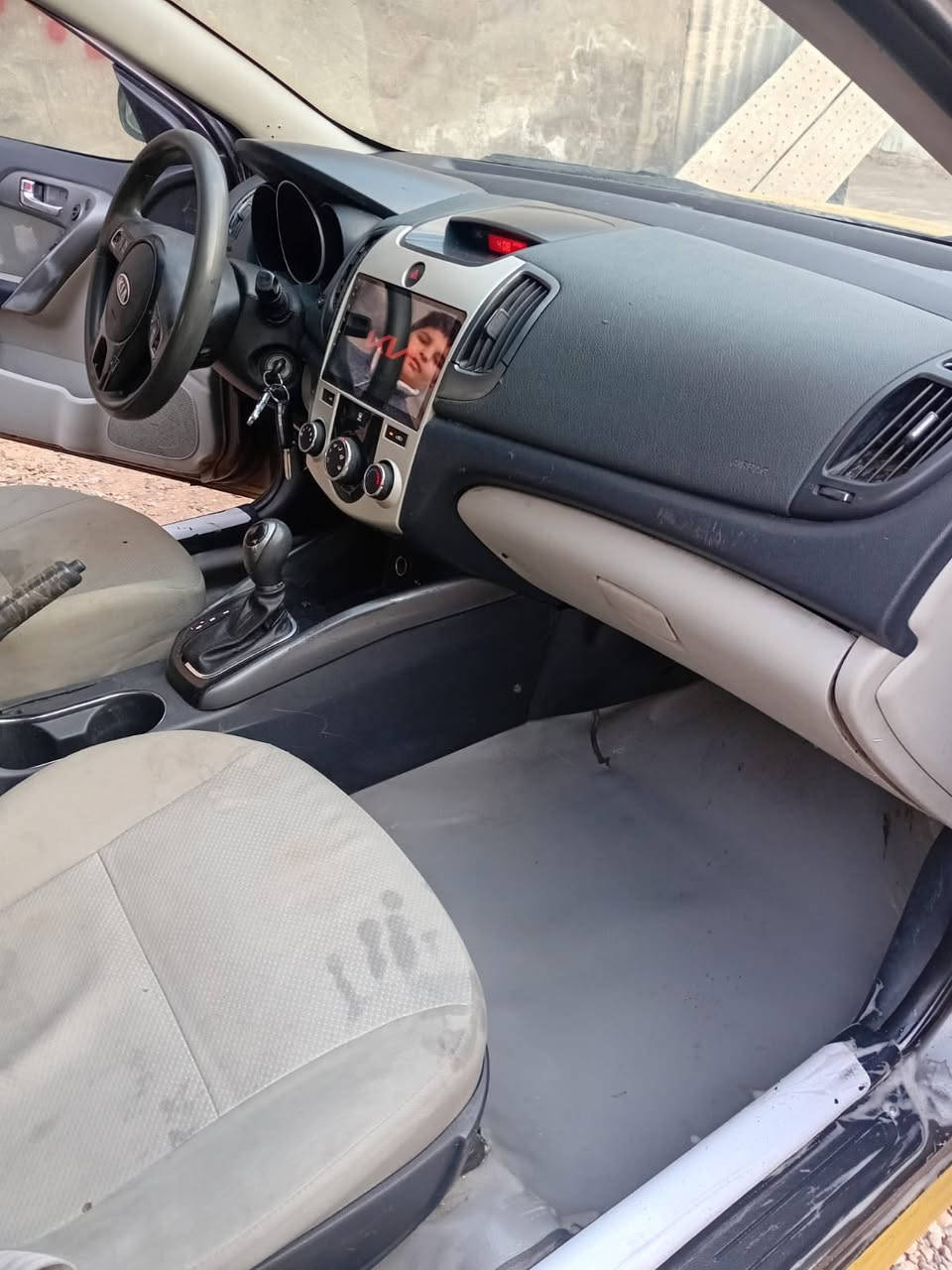 كيا فورتي 2013 رقم بغداد مشروع وطني تحويل مباشر وارد امريكي حادث جاملغ امامي
محرك 2000 دوش
شاشه تاب اصليه 
كامره خلفيه 
مانع تزحلق 
مثبت سرعه 
حاكيه بلوتوث اتصال 
اشاير بالمري 
نظام ايكو 
كير محرك مكفولات تبريد ثلج صدر خلفي امامي جديد تخم تاير ووياله جدد شادهن سياره جاهزه نصبه فول واحلى من الصور 
عارضها ب74$ وبيها مجال 
مكاني بغداد 
***********
