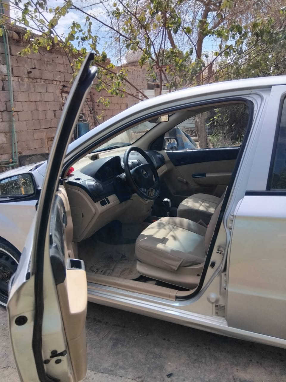 السلام عليكم  افيو للبيع او مراوس بستاركس او منغولي  سياره حلوه وجديده كير اوتو مسكر رقم كربلاء نكليزي  موديل 2013 مكفوله ماعده طخات بيه  وماشر عليهن بلمنشور اي استفسار خاص او اتصل *********** السياره خليجي  مكان السياره ديوانيه ال حمد السعر 80وبيه مجال
