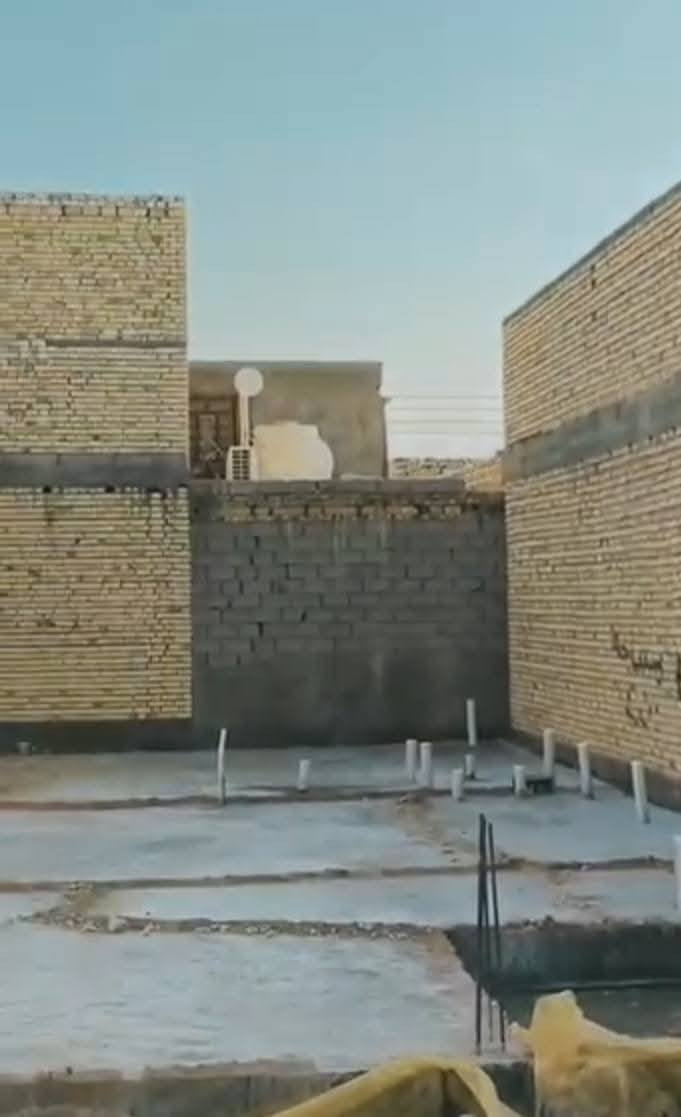 عندي قطعه ٢٠٠متر بتلو رفت كامل صب ومجاري شبكه كامله مؤسسه ثقيله وخفيفه تبعد عن الحولي ٨٠ متر فقط شارعها ٨متر كهرباء وماء بالصخين تبعد عن جسر الحولي ١٥٠ متر
سعر 50
***********
