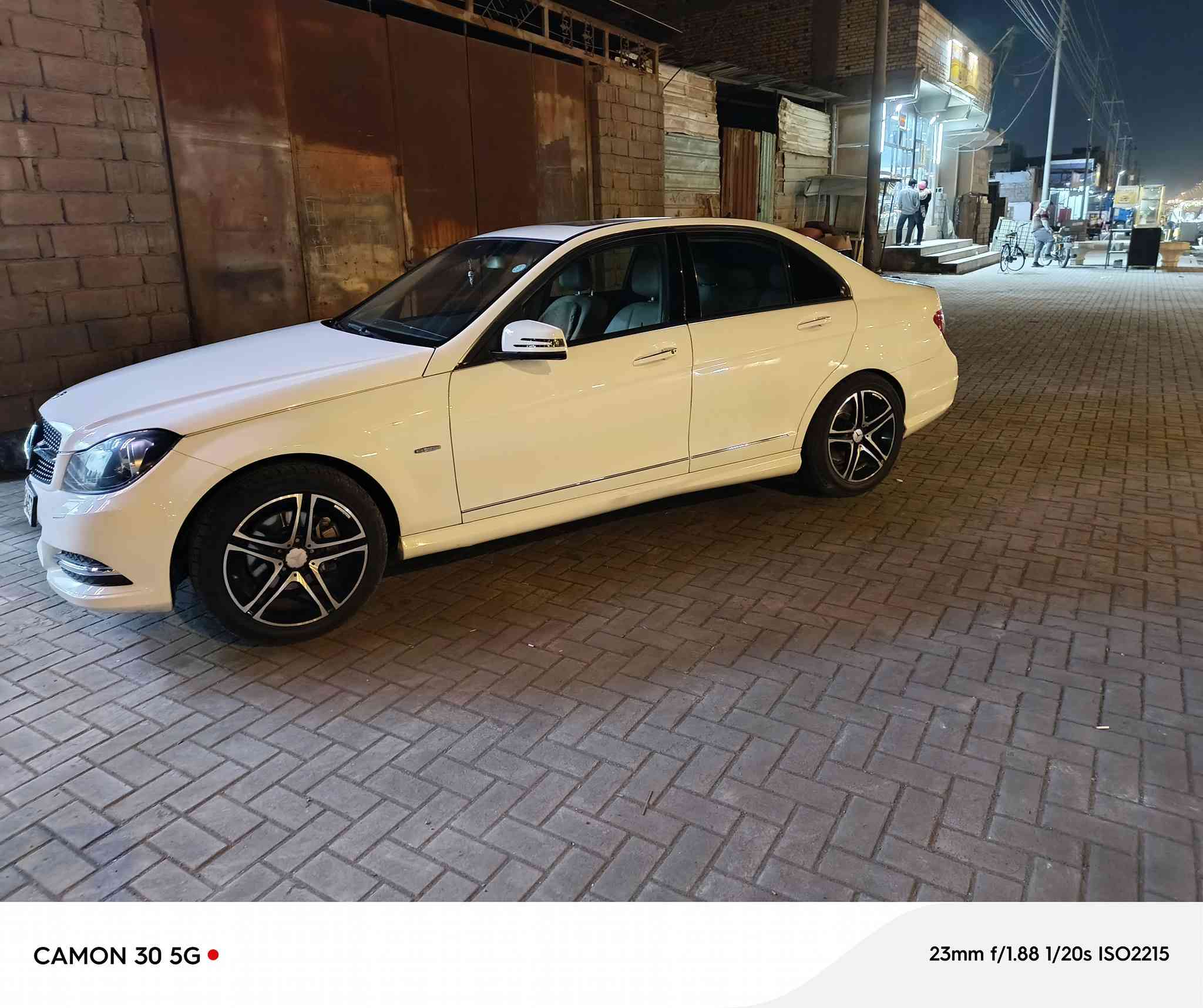 مرسيدس بنز c class
C250
4 سلندر 
موديل 2012
السياره جاهزه 
سعرها 135$ ورقه
للتواصل رجائأ الشراي يتصل وبيها مجال
مكاني بصره 
***********
