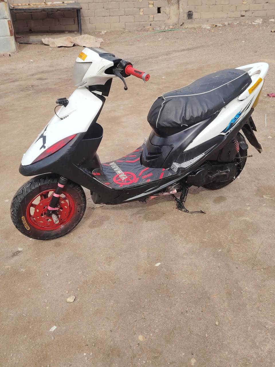 السلام عليكم دراجه ماكس عدله للبيع نعتهن دهن دراجه سلف هندر كله شقاله سعر 500 وبيها مجال عنواني القرنه بني منصوري ناحيه الامام الصادق رقم الهاتف ***********
