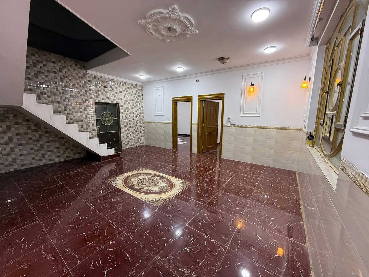 🏠بيت للبيع
📍حي الصادق شارع العوادين 

📐مساحه ٣٠٠م

🕍الطابق الاول :٢ غرف استقبال صاله مطبخ صحيات ٢ منور٢  طارمه حديقه 

🏯الطابق الثاني : ٤ غرف صاله 

#مكتب_الشراع_للعقار

📍الشوملي تقاطع زكي مقابيل صيدليه شيماء

🔺بيع وشراء العقارت 🔺إداره إملاك🔺إيجار🔺إستثمار
🔺نبيع عقارك بأسرع وقت وبأفضل سعر
🔺ثقتكم اساس نجاحنا..وخدمتكم أولويتنا...
🔺فرص عقارية مدروسة.. وخطوات ثابتة نحو النجاح
🔺خبرة وثقة للبيع والشراء والتأجير
🔺إمانه🔺مصداقيه🔺إلتزام

📞للإستفسار 

***********☎️
***********☎️
***********☎️

