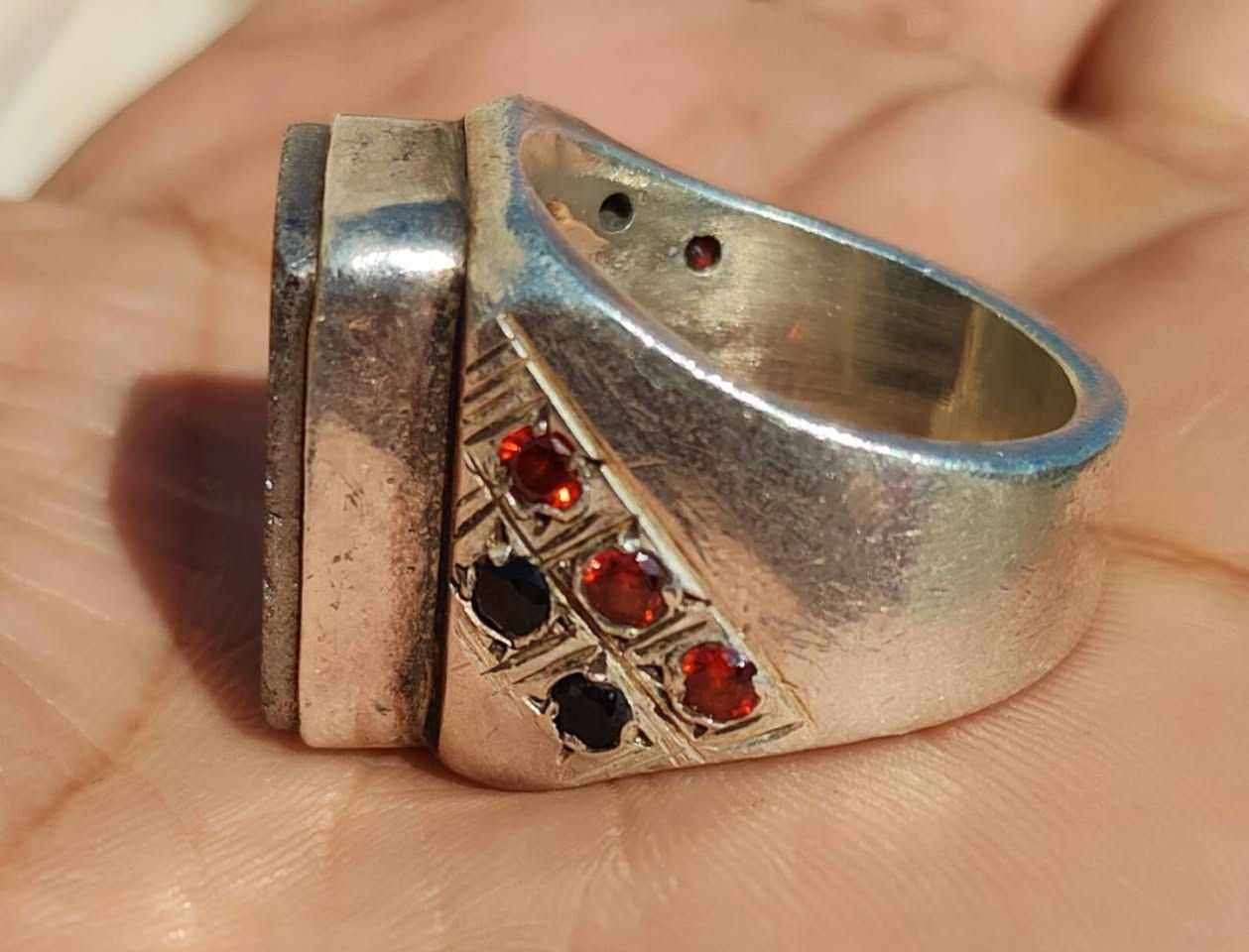 حجر صيني ابيض قديم مخطوط المعوذات للبيع


**إذا كنت صاحب هذا الإعلان وتريد حذفه لأي سبب، رجاءا أرسل رسالة إلى الدعم الفني**