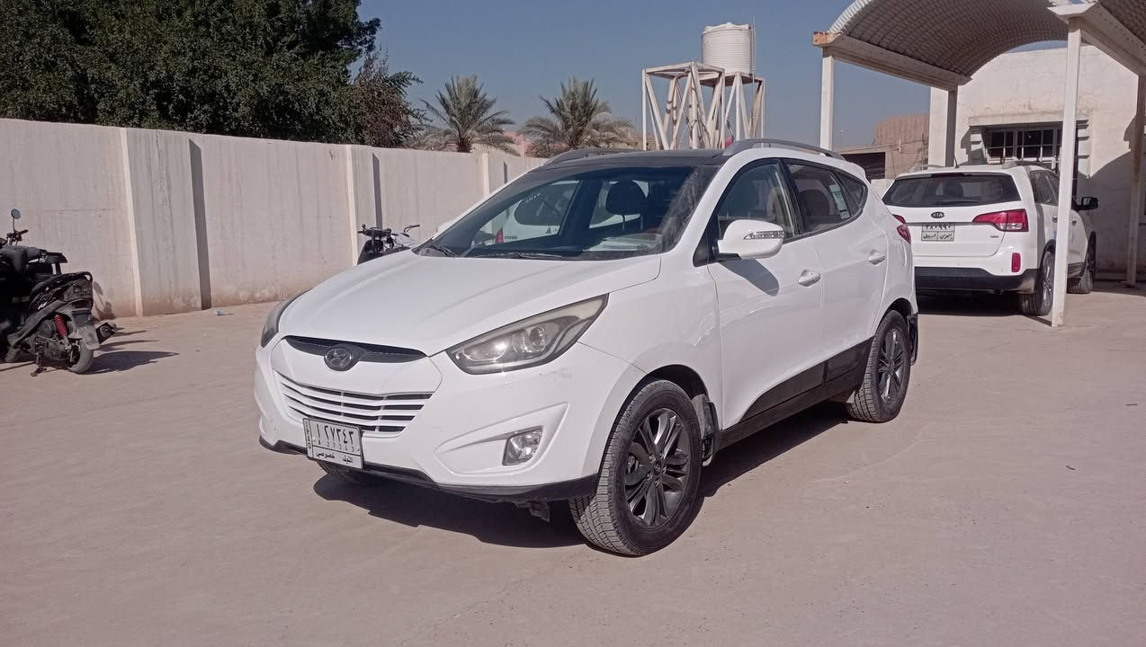 السلام عليكم....للبيع فقط
توسان 2014 خليجي رقم نجف سنويه لل 27 
تحكم ستيرن ايرباكات تبريد قطعتين 
السيارة ماشية 73 الف حقيقي 
بيها صبغ جاملغات الخلفية والتكم وتبديل الجنطة والقمارة صور التصليح منشورة 
السعر 125 وبيها مجال بسيط 
عنوان النجف ***********
