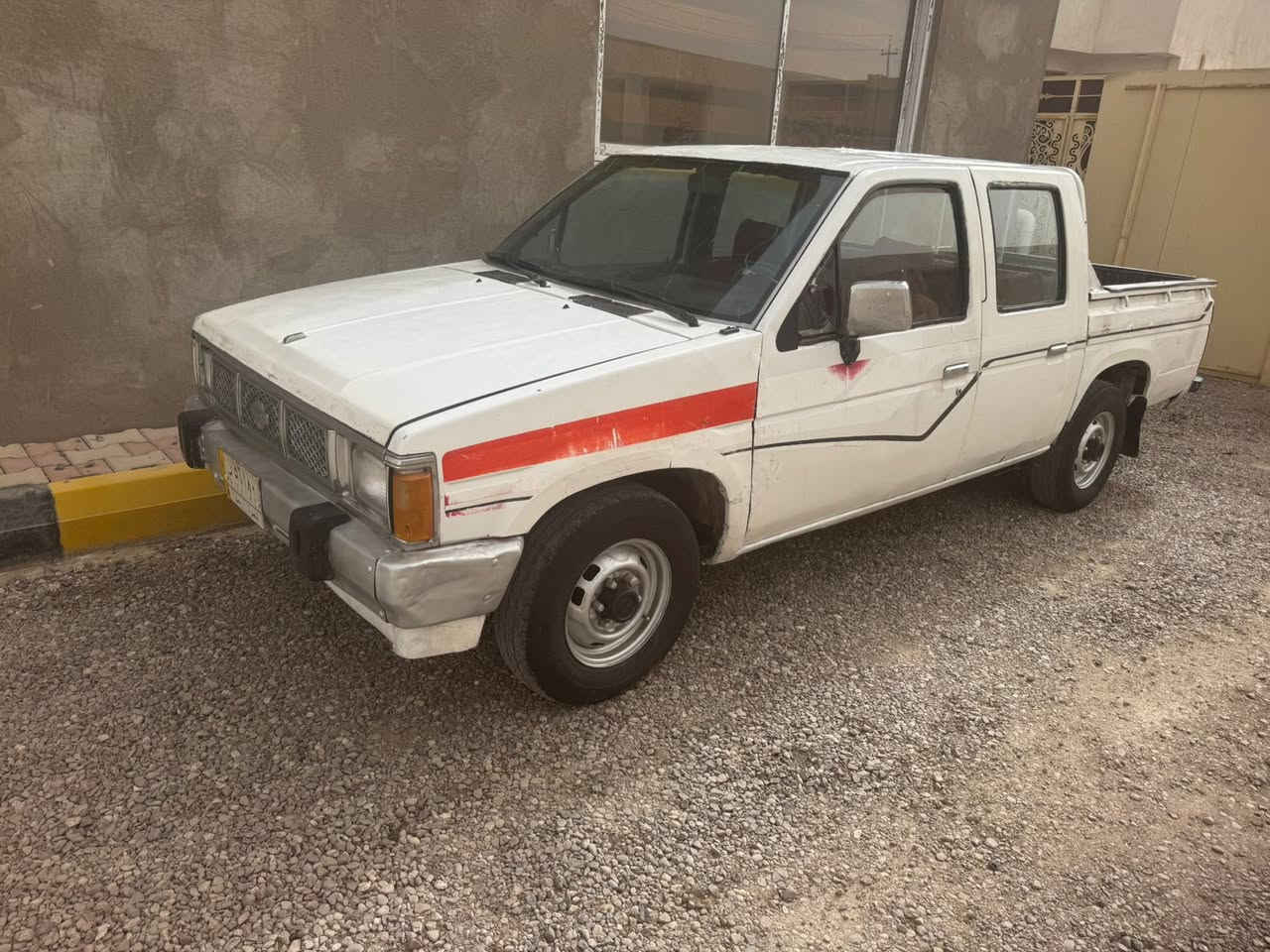 سلام عليكم نيسان بيكم موديل ٩٢ مكينه وكير ونجي جدد كير اوتماتيك رقم بصره سنويه مجدده لل٢٩ صاعده هزه حداديه جديده تخم تايرات جدد 
السعر ٤٥ بيه مجال بسيط.     مكان البصره 
اتصل ***********     بيع فقط
