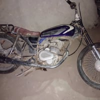 دراجة للبيع كلك الدراجه عوزه بس ولفات الاستفسار اتصل على الرقم 0783840...