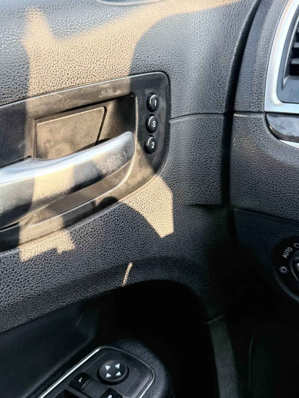 سلام عليكم اوباما 2018cطابه كلين بيه حادث بل عراق جاملغ وبنيد مبدلات نفس لون اصليات وبيه بارد شويه ماشيه120ميل  كشنات تدفه تبريد امامي والوره تدفى وخزن ميموري ستيرن كهرباء+هيتر سياره جاهزه تخم تاير رقم اربيل سنويه لل29وهزه جديده مكانه بغداد سعر 200 وهذا رقمي***********
