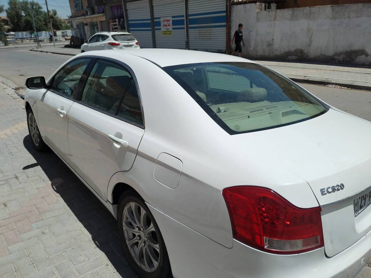 سيارة أم گراند حجم الكبير صيني بأسمي موديل ٢٠١٣تبريد ثلج تخم تاير جديد كير ومحرك خير من الله 
محرك ميتسي بوشي بلادي وطاك بيها إرباك مال دركة ومال دشبول بدون تأثير بچم مكان واسط الصويرة ***********
