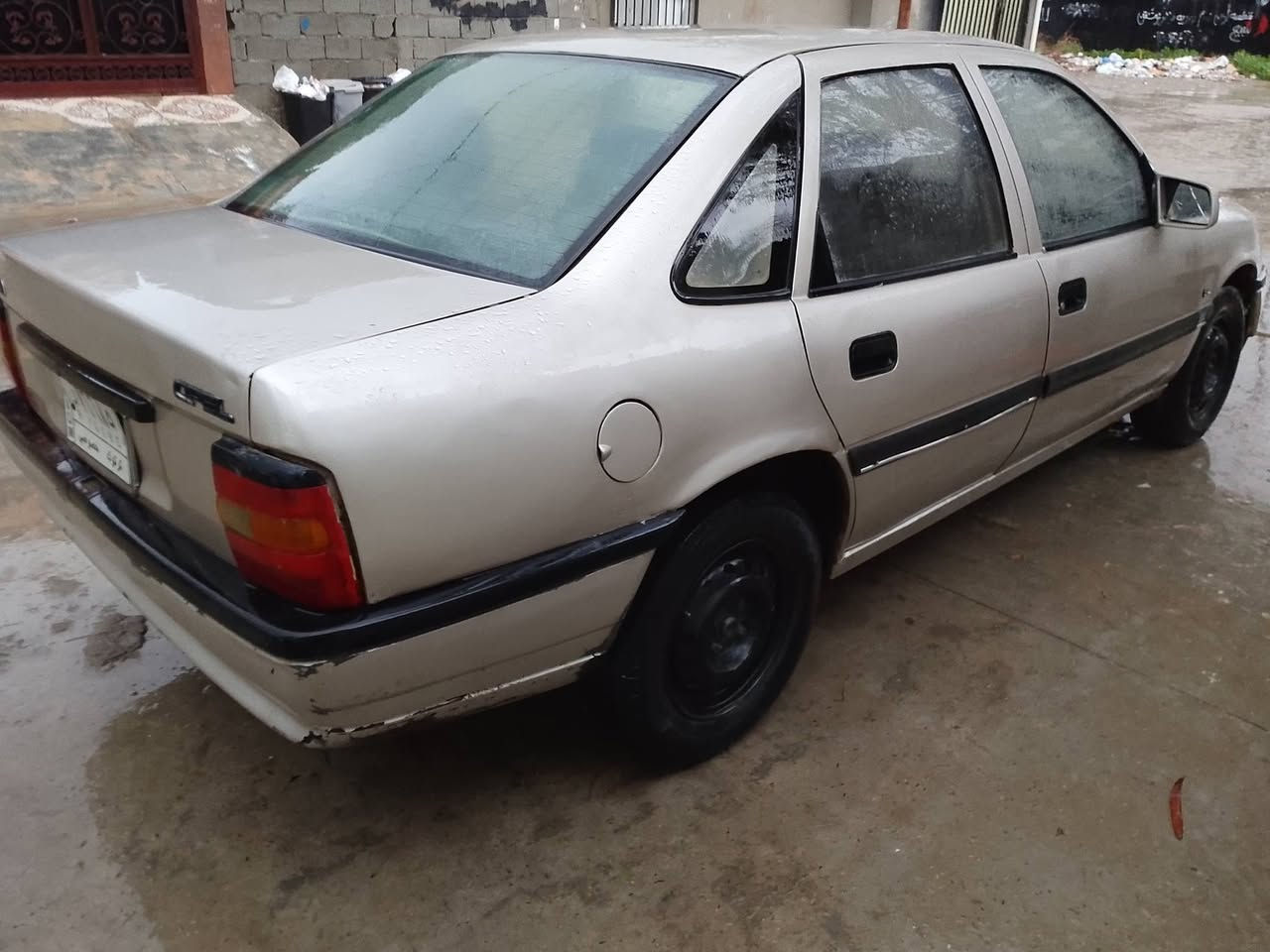 فكترا
موديل ٨٩
مه كينه ١٦
سه نه وي و ره قه مي به سه رچوه 
سه نه وي عاجه 
دفتر بنزيني هه يه 
ليدراوي پشتي هه يه ناوي گرتوه 
٣٣مه جال 
***********
