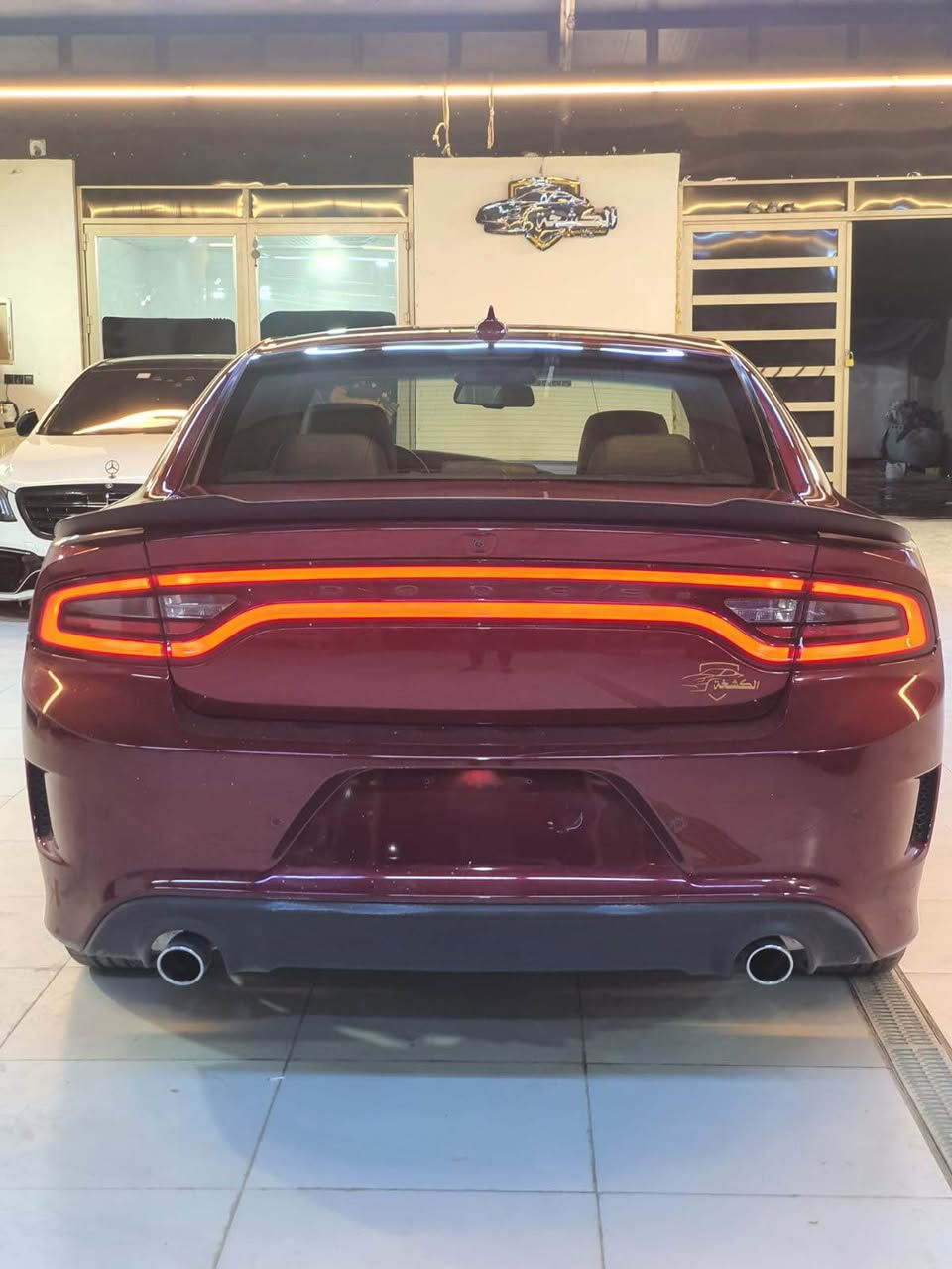 سلام عليكم 
دودج تشارجر 2022 GT PLUS وارد امريكي
محرك 3.6
فول مواصفات 
ماشية 18 الف ميل
كشنات مخمل وجلد
شاشة جبيرة
فتحة 
كاميرا دواره 
تبريد قطعتين 
نقطة عمياء
كفالة لغود وشواصي 
السيارة بدون دواخل ضربة بنيد وجاملغ ايسر 
السيارة رقم بغداد الجديد تحويل مباشر
السيارة حلوة وجاهزة من كل النواحي
للاستفسار ‭***********‬ بغداد, العراق
