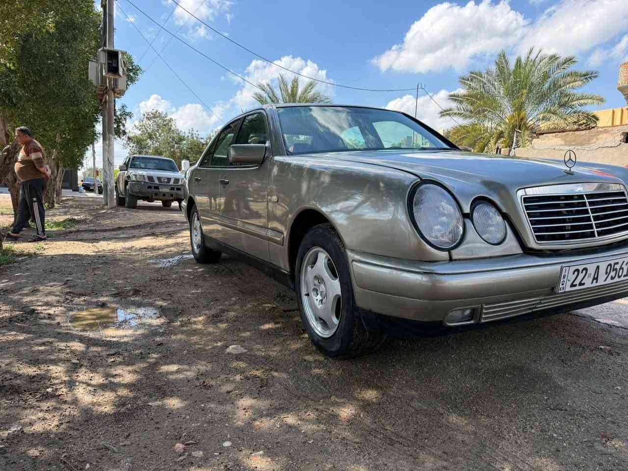 سلام عليكم سياره للبيع نواع مرسيدس ام عيون موديل 95سعر 75 اي استفسار اتصل على رقم ***********مكان سياره بابل الحمزة الغربي
