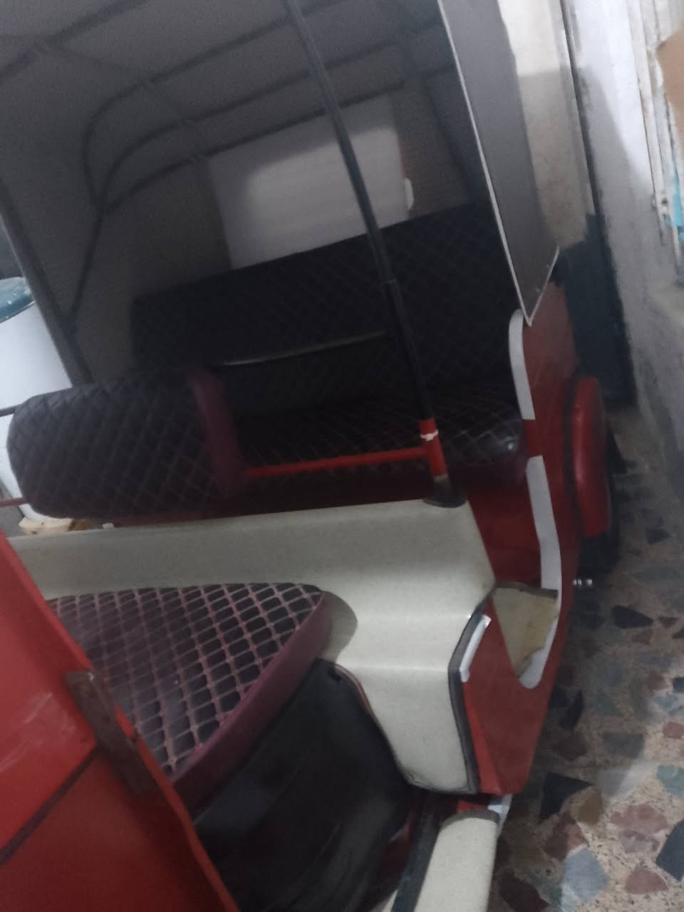 سلام عليكم تكتك موديل 18اوراق للبيع شهر ال 10وكيله شاكر ابو المجر تكتك خير من الله جاهزه ماعايزه اي شي جادر جديد تايرات جدد كهربائيات كلهه شغاله لايت ثلجي كشره لاصبغ ولامعجون فقط دوس معمرات. وبيهه دحكات بسيطه السعر 4وبيها مجال مكاني قضاء المجر الكبير ***********
