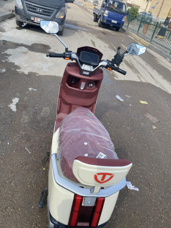 من رخصة صاحب الكروب🤍
سلام عليكم دراجة وحش الكون فئة vip
داخل لون احمر
6 بطاريات مسطرة نوعية تالج الاصلي 
ملف 2000Wحقيقي 
سرعة الدراجة 75حقيقي 
مستعملة شهر واحد فقط ما بيها اي نقص الدراجة ماشية شي قليل كلش
بيها ضمان ملف وعقل فقط 5اشهر أنطيك 
العنوان أبوغريب الزيتون قرب صيطرة الزيتون
***********
***********
