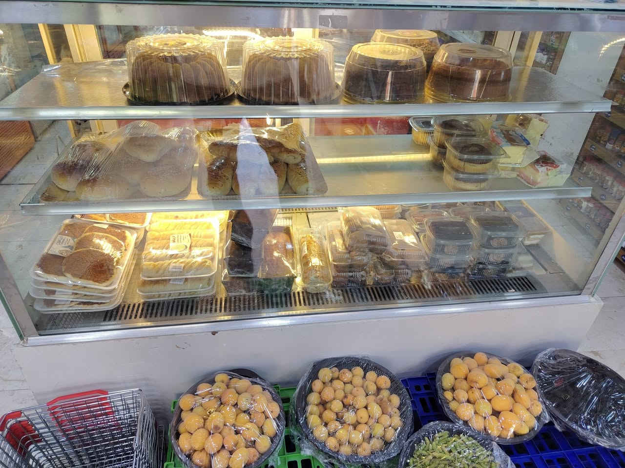 براد كيك للبيع تبريد جيد
القياس الطول متر ونص
كربلاء للاتصال ***********
السعر ٦٠٠ الف قفل
