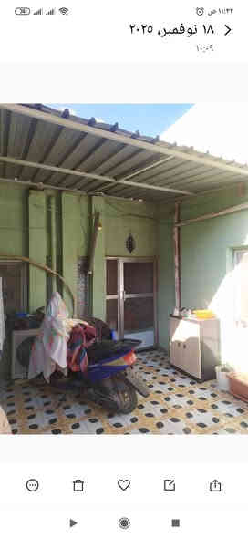 دار للبيع طابو صرف المساحه 135م بأسمي الدار فارغ يسلم خلال اسبوع واحد السعر 170مليون يحتوي على غرف نوم عدد 2 وغرفة اطفال صغيره واستقبال وهول ومطبخ وصحيات داخلية وخارجية على السطح وطارمة تسع سيارة يقع في الاسكان مقابل متنزه حي الامير شارع الاستشاريه للاتصال ***********  أو ***********
