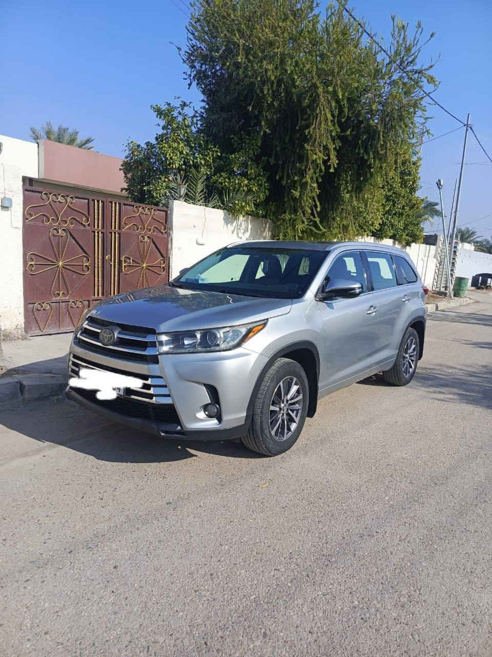 السلام عليكم ورحمه الله وبركاته 
هايلاندر  2017وراد امريكي طخه صخيره بل صندوك يم علامه التيوتا بارد بل باب الايمن شبر  الاستفسار على هاذ الرقم ***********

رقم بغداد انكليزي
