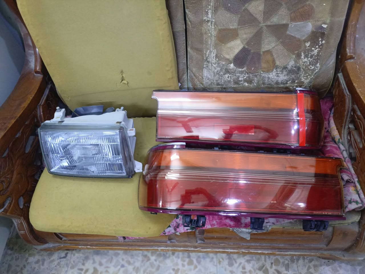 سلام عليكم
من رخصت الادمن
زوج بكلايت هارتوب 1991 طويل
نظافه 80%
ولايت ايمن 
نظافه80%
تواصل***********
غير متواجد في الفيس
عنوان بغداد
