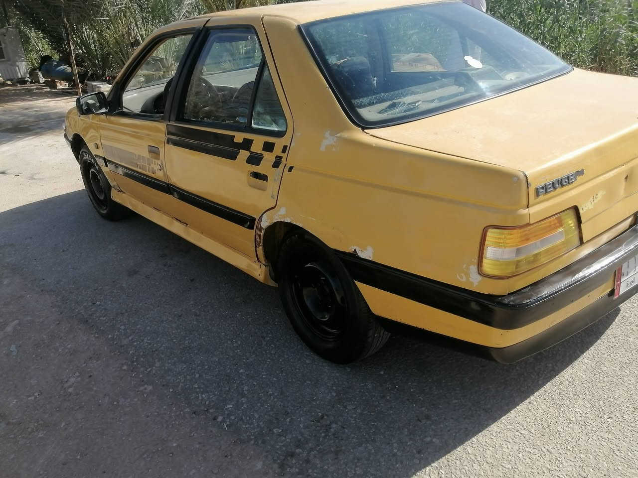 سلام عليكم اخوان بيجو GLX 405للبيع 2010 رقم نجف مكينه بيه بدايه رنكات دخان قليل جاهزه مال واحد عله باب الله ابيع راعي فقط ماعرف شكد عليه هيئه ولا غرامات سنويه صاقطه بل 19 السعر 15 ورقه وبيه مجال بصيط حك الجيه للستفسار اكثر الاتصال عله الرقم التالي ***********
