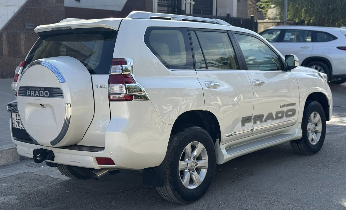 تويوتا برادو 2014 TX_L خليجي وكالة 
فول مواصفات 
داخل جلد
لايت اسود زنون
كراسي 2 كهرباء
فتحة سقف ( سلايد )
دبل تانكي /هوك خلفي
ماشية 195 الف كيلو
( السيارة بدون صبغ بيها بس بارد ) 

السعر 31,000 $
رقم بغداد بأسمي 
مكانها بغداد / شارع فلسطين 
***********
