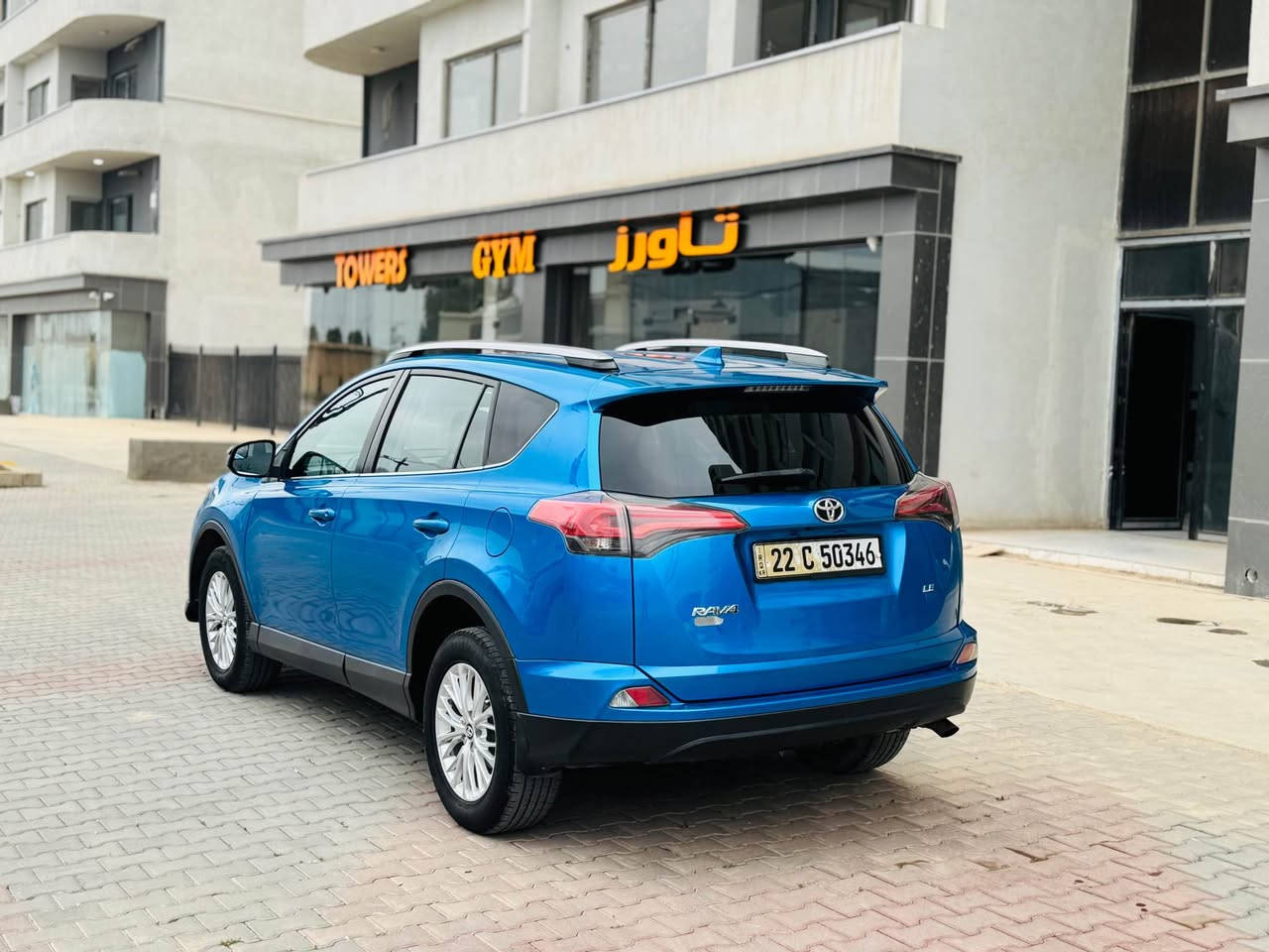 السلام علايكم 
راف فور موديل 2017 كندي 

مصفات le  شاشه حساس خلفي 
كشن كهربا  رادار  تحديد سرعه 

كير محرك بشرط لا بخار لا صوت 
ماشي 100 الف   

رقم  دولي سنويه جديد 
سياره بي فقط بنيت ولباقي مكفول

سعره 134 بي مجال قليل 
***********
*********** كركوك, العراق
