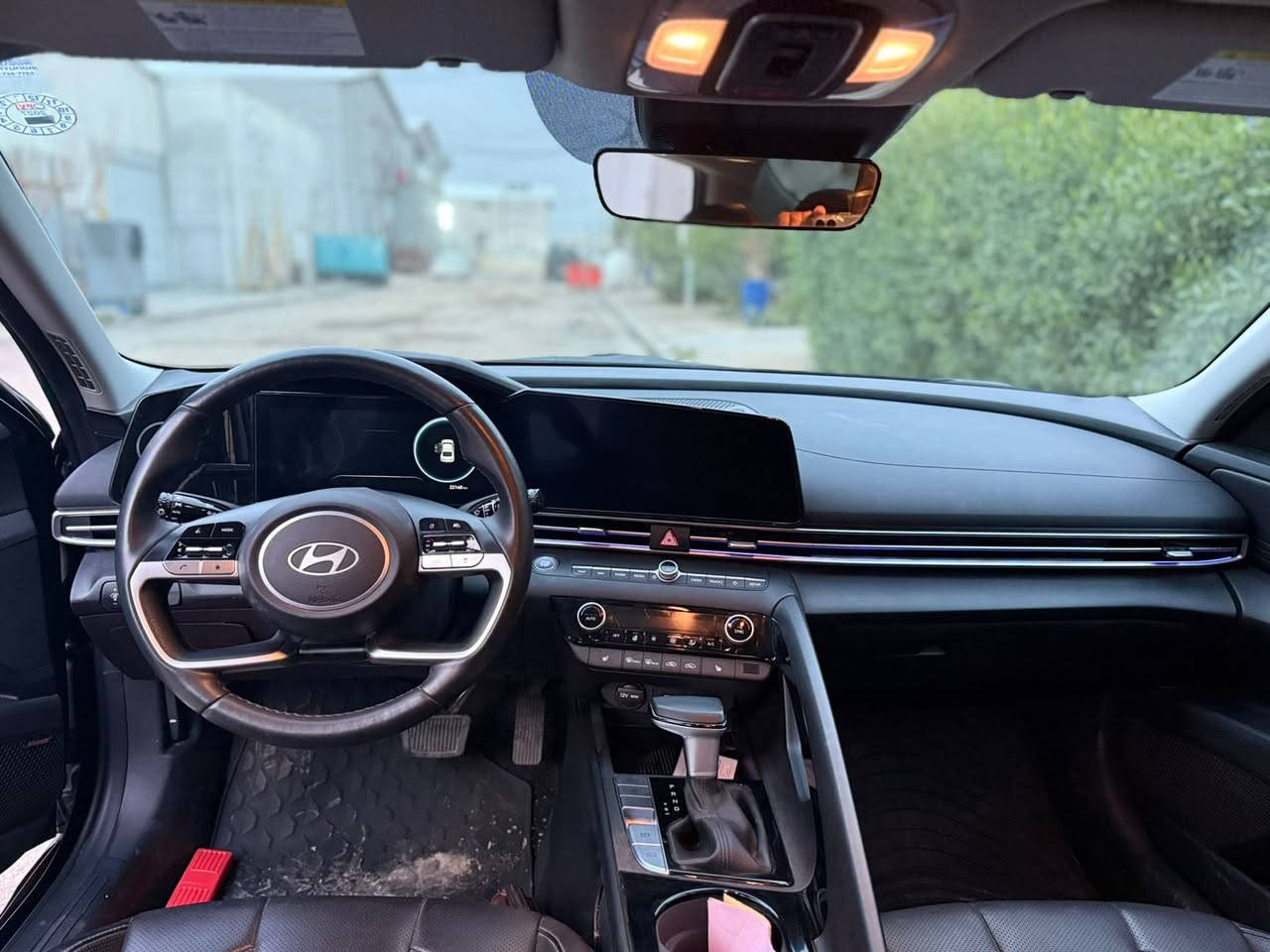 السلام عليكم

النترا موديل 2024
لون اسود🏴🏴🏴🏴

فول مواصفات 

رقم أربيل ترقيم جديد

معروفه مواصفات لمتد معروفه
فتحه سقف 
كشنات جلد
 تدفئه كشنات
ستيرن تدفئه

سايد بريك كهرباء 
رادارات اماميه جانبيه خلفيه 
شاحن وايرلس 
قياده ذاتيه 
اناره داخليه 7الوان
تحذير الخروج عن المسار 
مانع تصادم 
شاشه دجتل 
تبريد بيانو 
اضائه خلفيه لد 
لد نهاري 
كامره خلفيه
محرك 2000 دوش 
تشغيل عن بعد 
باقي المواصفات معروفه ما يحتاج اذكرهن 

حادث شبر بل بنيد صبغ فقط 
ايرباك دركه برده سستم
رقم الشاصي مرفق بلصور
مكان السياره بغداد
السعر 165$$$مجال بسيط
للتواصل 
***********
