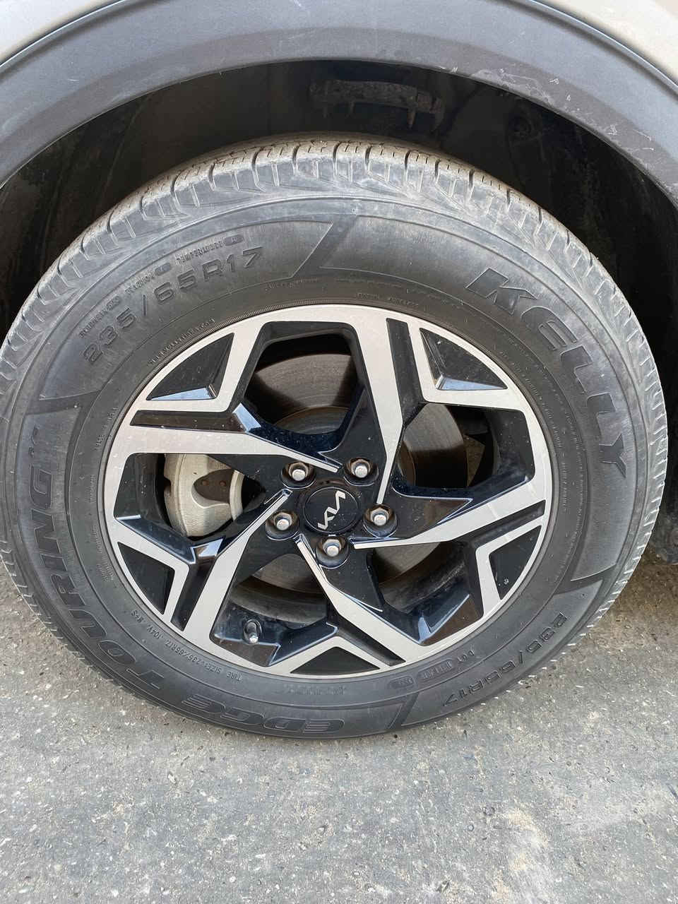 السلام عليكم
كيا سبورتج للبيع 2023

السيارة بيها صبغ ربع قبق الجنطة وربع الچاملغ الأمامي جهة السائق صبغ

رقم بابل بسمي 

مواصفات

شاشة كبيرة

كامرة خلفية

حساسات امامية وخلفية 

اوتو ستوب

اوتو هولد

عداد إلكتروني

نظام نزول منحدرات

ثلاث انضمة قيادة

السعر:200 ورقة

وبي مجال

مكان السيارة كربلاء

للاستفسار ***********
