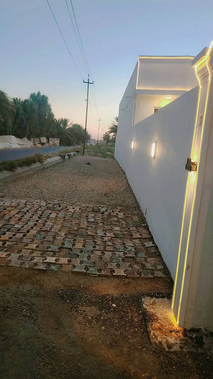 بيت للبيع مساحه دونم كامل ماء تبليط غرف ٢ صاله مطبخ حار بارد هول ديوان مدارس ٢ يمه موقع لبيت الرمادي البعساف سعر 75 بي مجال ***********
