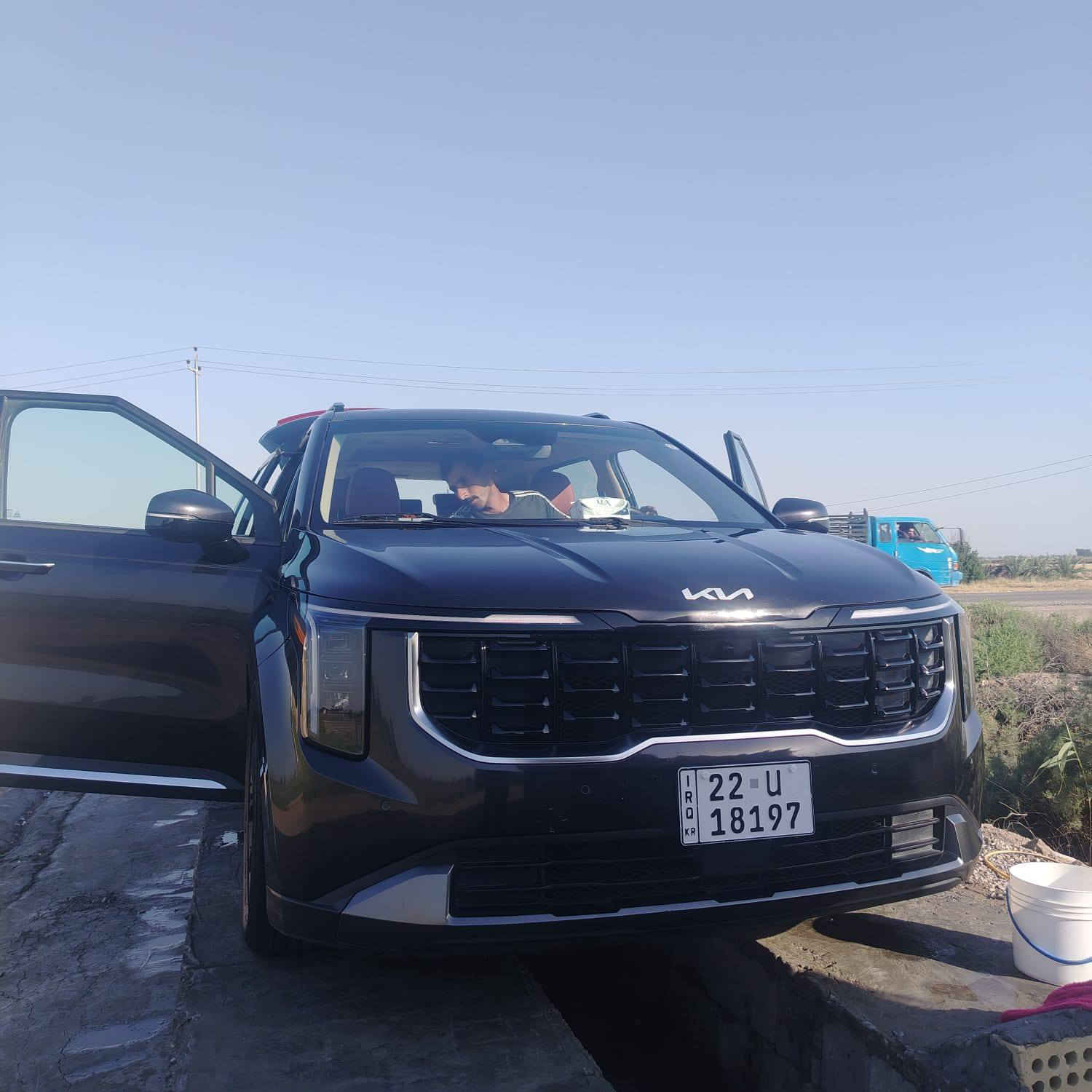 السلام عليكم
كيا كرنفال 2022 SX بريستج 
فول مواصفات وارد امريكي بنيد مبدل +ربع الجاملغ صبغ او بيه قطعتين كلير 
كير مكينه بلادي رقم اربيل الجديد بأسمي تحويل مباشر
 
المواصفات:بصمة-بصمة ابواب-تشغيل عن بعد
دبل فتحة-جنطة كهرباء-كشنات كهرباء-داخل ابيض
كاميرات محيطية-حساسات محيطية-كشنات جلد
كشنات تدفئة وتبريد-لايت زنون 4 عدسات 
امامي LED-ويل كب بلاك-مري قلاب-كامرة عند الاشارة
كامرة داخلية-كشنات قلابة-اوتو هولد-شاحن واير ليس
مود درايف-رادار امامي-رادار جانبي-رادار خلفي
قيادة الية-تحديد مسار-تبريد مركزي 3 قطع
محرك 3500 6 سلندر-شاشات خلفية-خزن ميموري
8 راكب-كشاف زنون-ماشية 68 الف ميل
بلوتوث-كار بلي-AUX-ABS
مكان السيارة بابل 
للتواصل والاستفسار
***********
