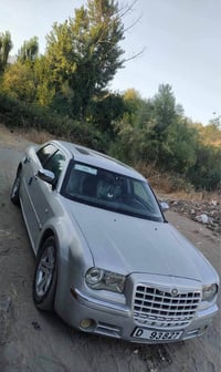 كرايسلر 300 • ٢٠٠٩ • هيمي V8