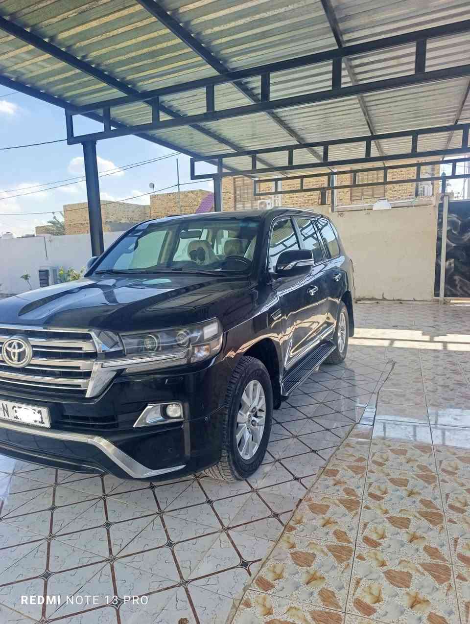 السلام عليكم
لاندكروزر موديل 16 بريم اصل 
ماشيه 250
محرك وكير كفاله
السيارة كفاله وحلوه وتراي زيرو بس الي موجود ب السونار وبسيطة كلش
رقم بغداد بسمي 
تبريد كفاله 
تاير نص ونص
السعر 475 محتاج فلوس ضروري مو سعرها
رقم الهاتف *********** الشراي يدلل
