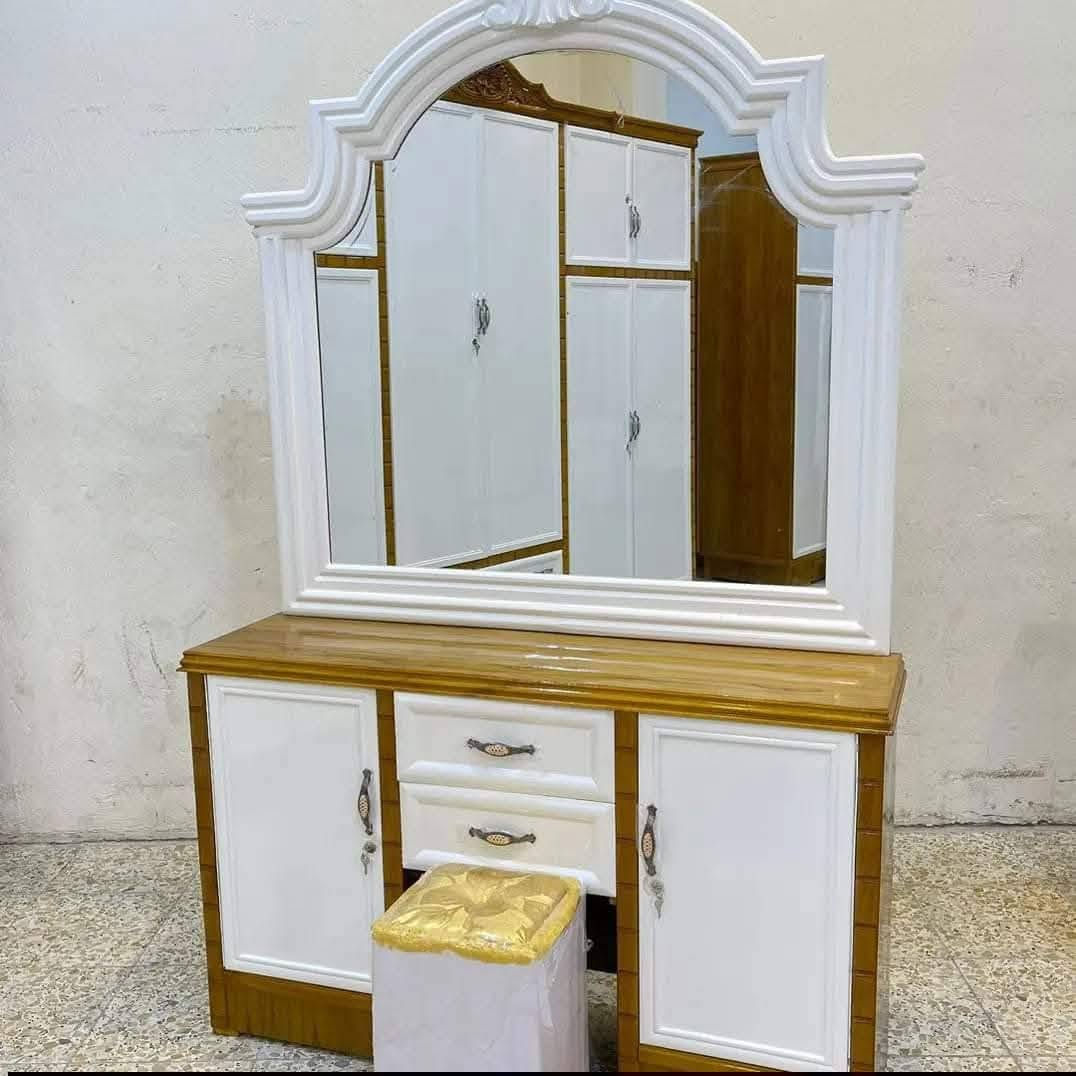 يعلن معمل الموسوي عن عمل غرف حسب طلب الزبون  
@ نجارة عراقية  بتصاميم تركية 
نجاره تفصال حسب طلب 
  شغل يدوي حسب رغبت الزبون 
💣يوجد لدينا أكثر من ٨٠ موديل 
🤚 يوجد لدينا غرف شبابية 
   اصباغ💯 حراريه   
    مكان 👌ناصريه  حي اور قرب المدرسة الكويتية 
واتساب *********** 🤳
  تصال ✍ ***********
