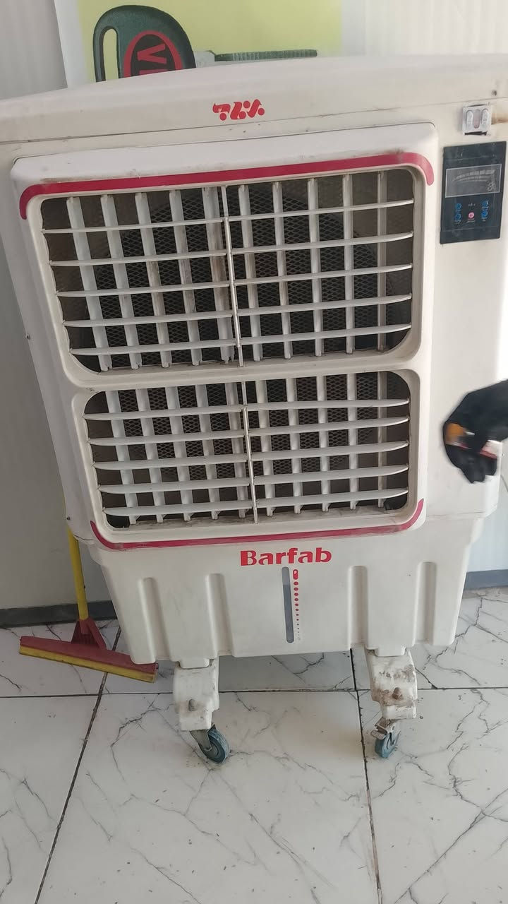 مبرده جديده دخل. نظيف كلله جديد هوه سريع  مالته سرعات اربعه داخل نظيف جو نظيف الكشر نظيف حيل نظيف مكاني كربلاء بوبيات رقم الهاتف ***********ما مستعمل المبرده هواي70قففل
