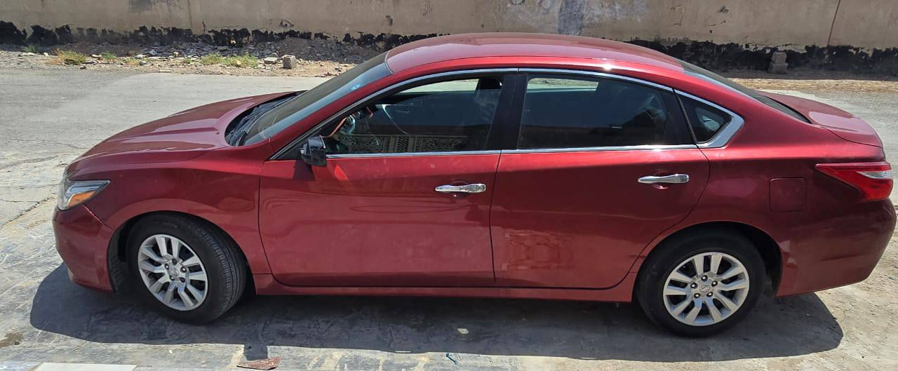 نيسان التيما 16 وارد امريكي مواصفات s المعروفه سياره نضيفه وبيها قطعتين امبدل ابلاد بنيد وجاملغ العنوان ديالى المقدادية سعرها 120وبيهه مجال بسيط *********** وترهم مراواس من 19 وفوك
