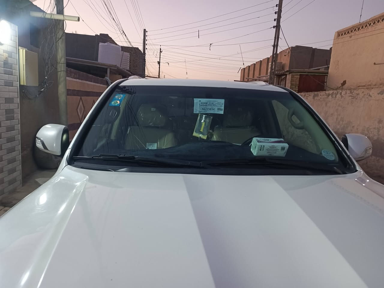 السلام عليكم اللاندكروز 2011 محدث 21 رقم بغداد تحويل مباشر كفاله ما عدا قطع التحديث سياره فول للاخير ثمانيه سلندر يعني 5700 اربع بصمات وموجود السونار ومقطع فيديو داخل المنشور بيع ومراوس العنوان ذي قار الفجر 
تلفون ***********
السعر 298
