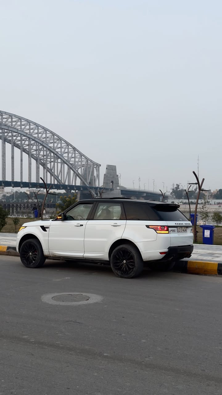 للمراوس  برام ‏     Range Rover Sport Autobiographical Dynamic
رانج روفر سبورت اوتوبايغرافيك داينمك 

موديل : 2014 

السيارة خليجي صفر شركة سردار بصمتين 
ضمان دولي 

رقم اربيل شبه مميز باسمي تحويل وكالة ثاني يوم 
رقم وهزة وسنوية وبراد كلهن جدد 
ماشيه 140
مكفولة كفالة عامة حتى من جكة الابرة يعني لا صبغ لا بارد لا ضرر لا تبديل لا شخوط سيارة جديدة بكل معنى الكلمة 

محرك بانزين V8 سوبر جارج اقوة محرك بالرانج 
مكينة بشرط ممفتوحة لا فتح لا دخان لا صرف لا ايشي والكير كذالك بشرط 
كير محرك حدادية تخم تاير كلة بشرط 

ترايك للسعودية تروح تعمر وترجع اذا السيارة كالت اخ راسي ترجعلك فلوسك وفوكاهن السيارة هدية وشرط وقول ترايها بعد احلى من نصبتهة تطلع بيها السيارة خرسة متسمع اي صوت بالداخل اي صوت تسمعة تنزل من سعره 200 دولار

سيارة مسويلها ادامة كاملة بالشركة قبل فترة يعني دينار متصرف عليها تاخذها بوجهك ال 14 رمضان تضرب ديكور حدادية جوبلسات كلة جديد حتى باتري ودهن جديد
تخم تاير جديد  Continental سعرة 1600$ 
 برغي نقص مابيها 
وياها دفاتر الصيانة مالتهة وارضيات الشركة وبصمة الثانية بعدها بنايلون الشركة و سماعات ونفاضتهة البلادية وكل محتويات الشركة موجودة بعدهن جدد اغلبيتهن بعدهن ممفتوحات من النايلون 
السيارة انضف رانج بموديلها يعني مستحيل تحصل رانج هسة بهيج نضافة وجدادة 

المواصفات : اعلى شي بالرانج هية معروفة الداينمك القفلة مالتهن 
بصمة رادارات نقطة عمياء 3 شاشات + شاشة عرض معلومات كشنات جلد + كهرباء + خزن ميموري + تدفئة وتبريد لايت داينمك يفتر ويا الستيرن سستم صوت مريديان حفلة متنقلة كامرة وحساس 360 درجة + اوتو بارك تطبك نفسها من وحدها حزام امان كهرباء ذكي بانوراما  جكات تصعد وتنزل فور ويل انضمة قيادة عديدة ستيرن كهرباء + تحكم ستيرن + شفتات بالستيرن صندوق كهرباء ابواب شفط + دوسات كهرباء دخول ذكي ثلاجة مرئي شفط + تعتيم + قلاب ويا ال R دوسات كهرباء انارة جانبية ترحيب علامة رانج روفر DVD عرض فديو بعد بيها مواصفات هواي معروفة الرانج.  ***********
