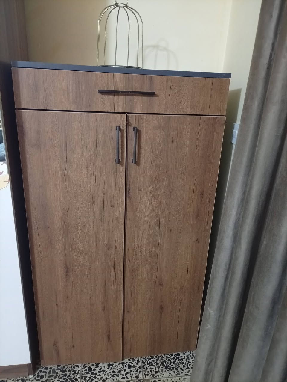 سلام عليكم غرفة نوم تركية مستعملة 7 قطع اضافة الى شازلون موجود
السعر 300 مكاني بغداد حي الجهاد 
***********
