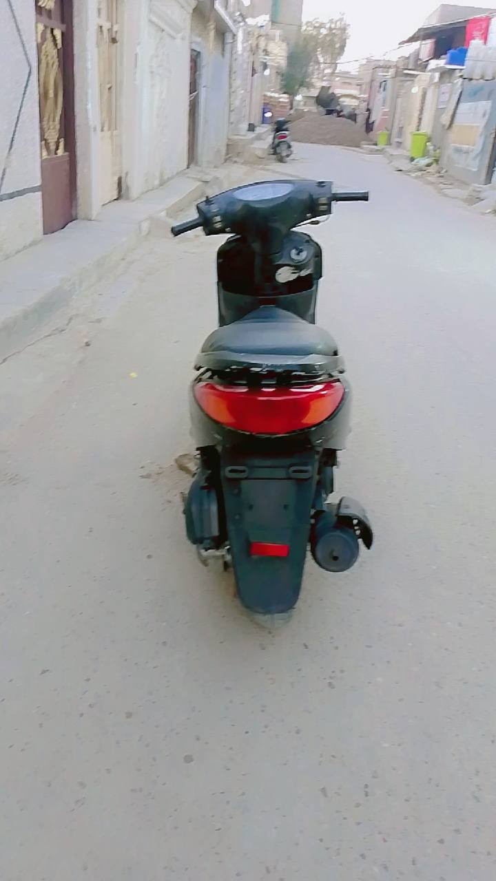 سلام عليكم بريز ياباني نضيفه تشتغل سلف هندر نكره دراجه مال كراب حلوه نقص بس كلوب وقمجي سرعه من حرك ناعم لا تبخير ولا تنقيص الله شاهد اذا اكو مراوس رقمي  ‏‪***********‬‏ واتساب خاص متواجد كل وقت 
ارجع وكول اذا اكو مراوس
