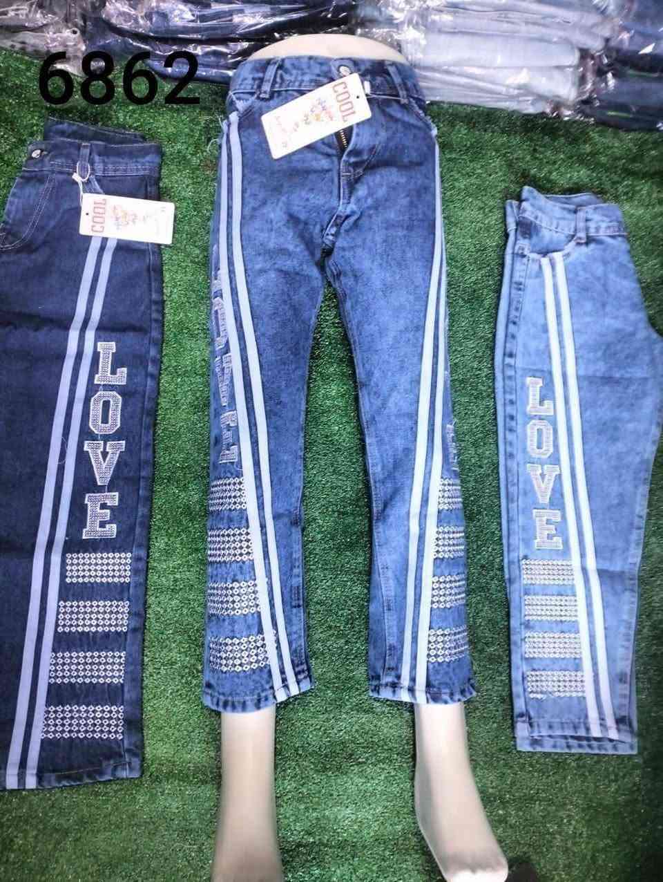 بنطلون جينز بناتي وسط تطريز
الجديد شديد 💥 💥 
الموديل استك 3 الوان 
تلبيس من سنتين ل 10سنين 
السريا 5 قطع 
السعر 150ج
يوجد شحن جميع المحافظات
6863


**إذا كنت صاحب هذا الإعلان وتريد حذفه لأي سبب، رجاءا أرسل رسالة إلى الدعم الفني**